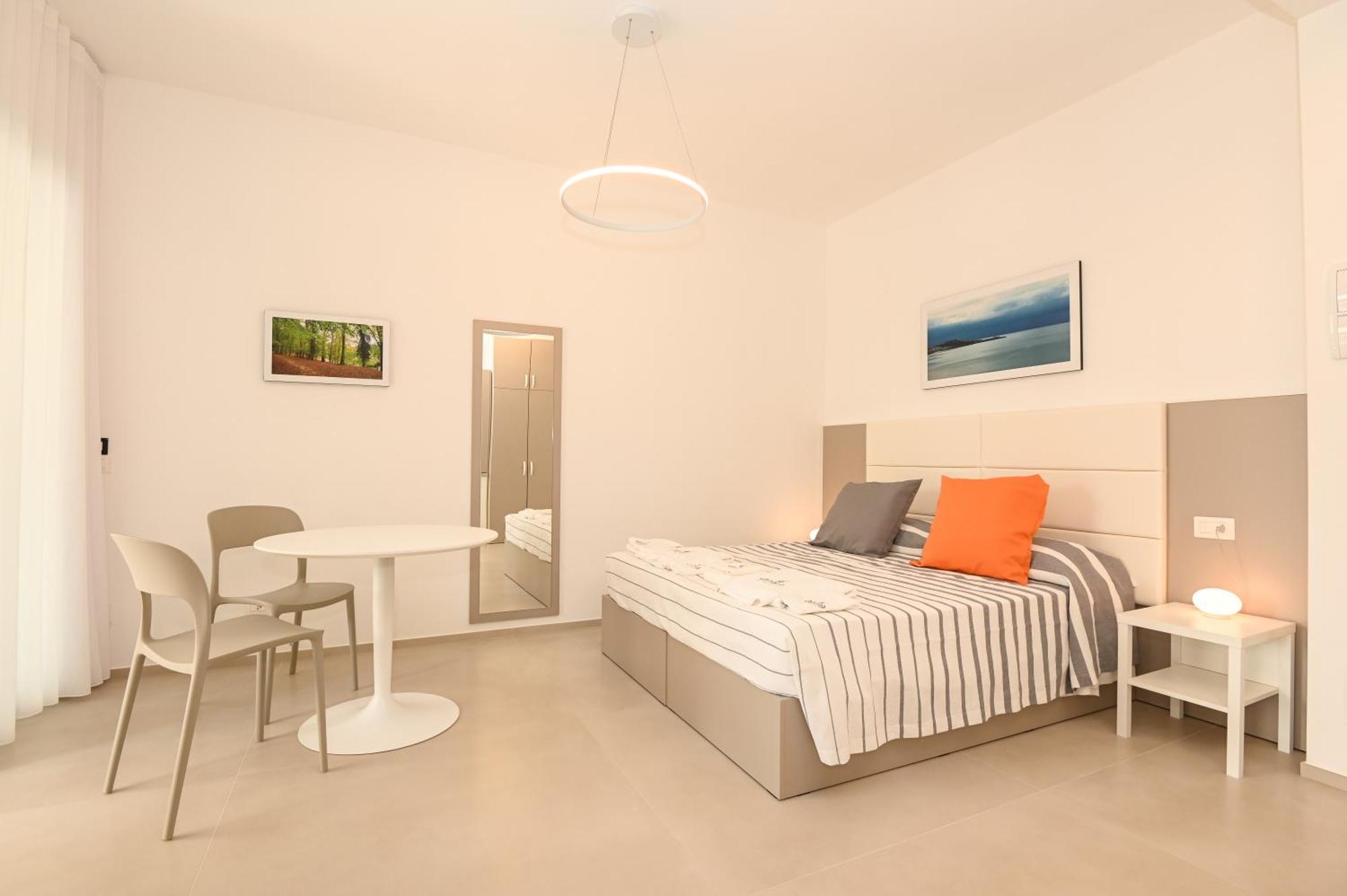 Agora Vieste Rooms & Apartments Екстер'єр фото